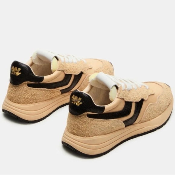 💛🔹️ STEVE MADDEN🔹️ Suede Burst Sneakers in tan/black for women - Picture 5 of 8